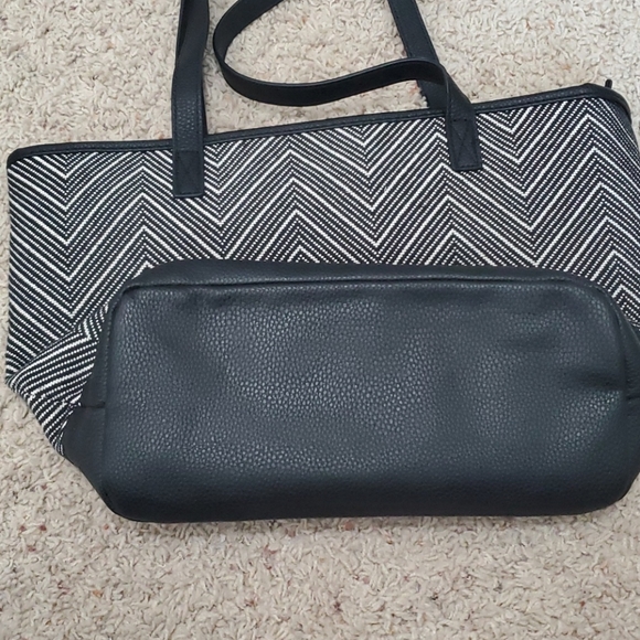 Thirty-one black and cream chevron tote - Picture 2 of 3